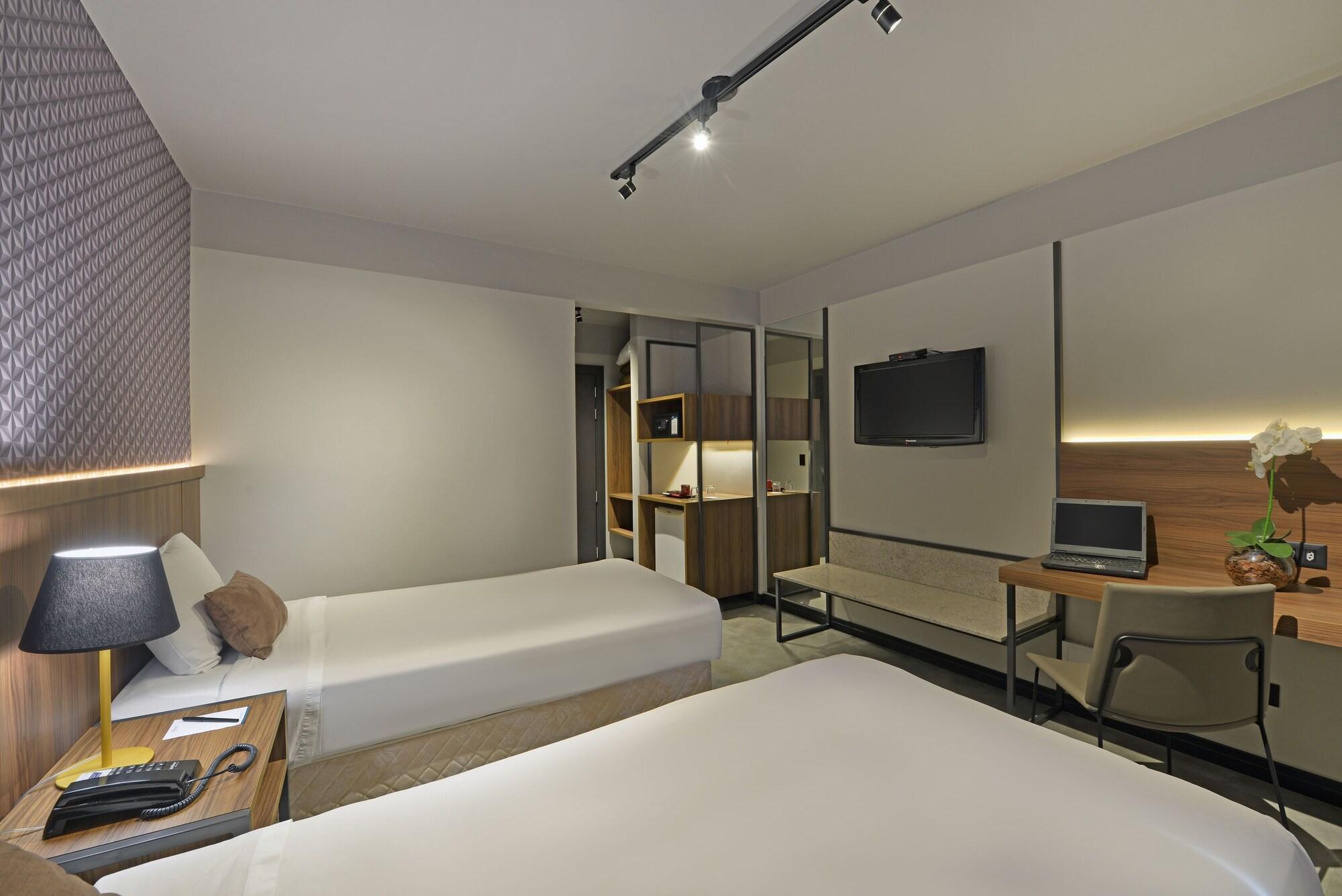 Hotel Deville Business マリンガ エクステリア 写真