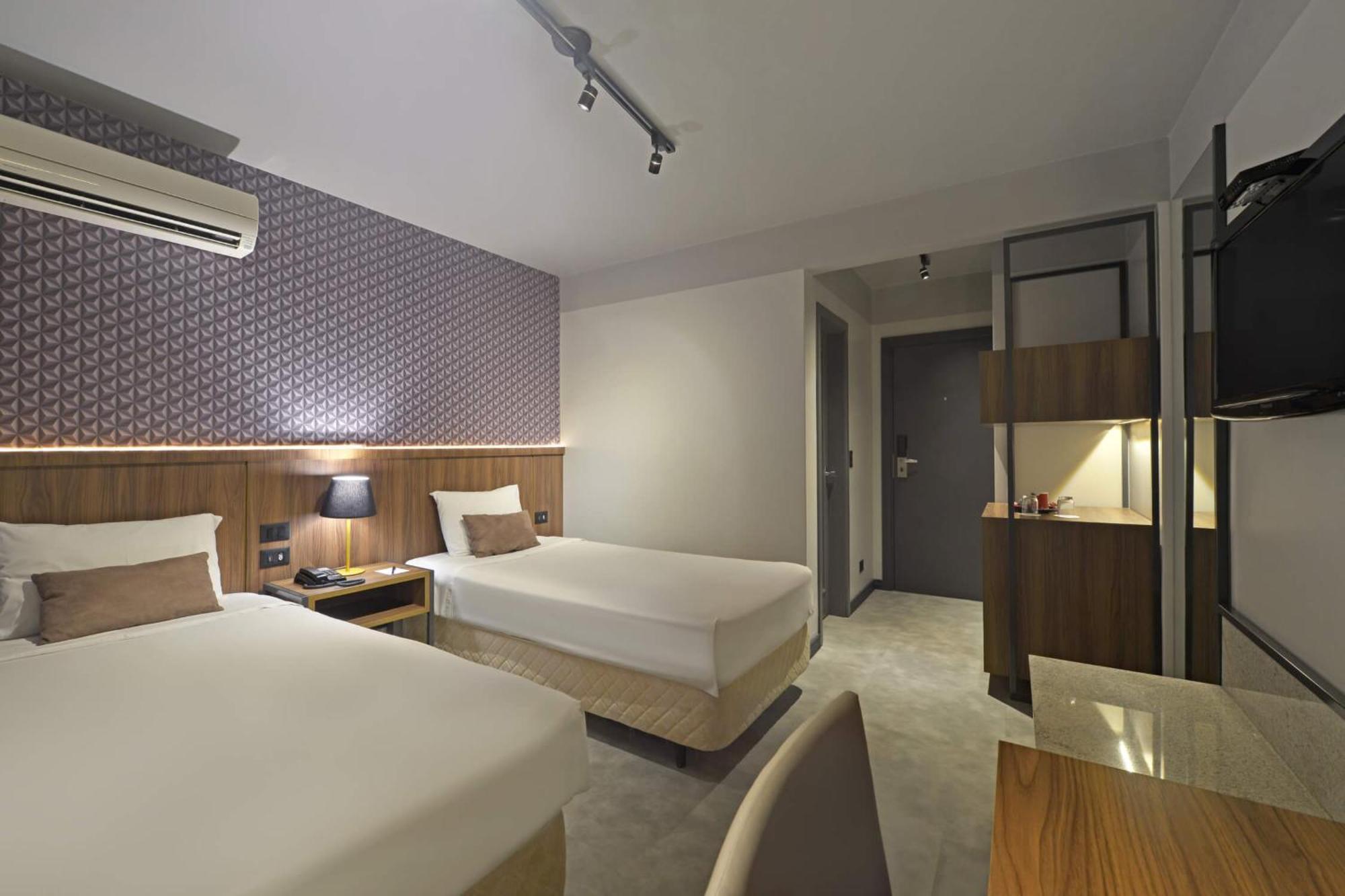 Hotel Deville Business マリンガ エクステリア 写真