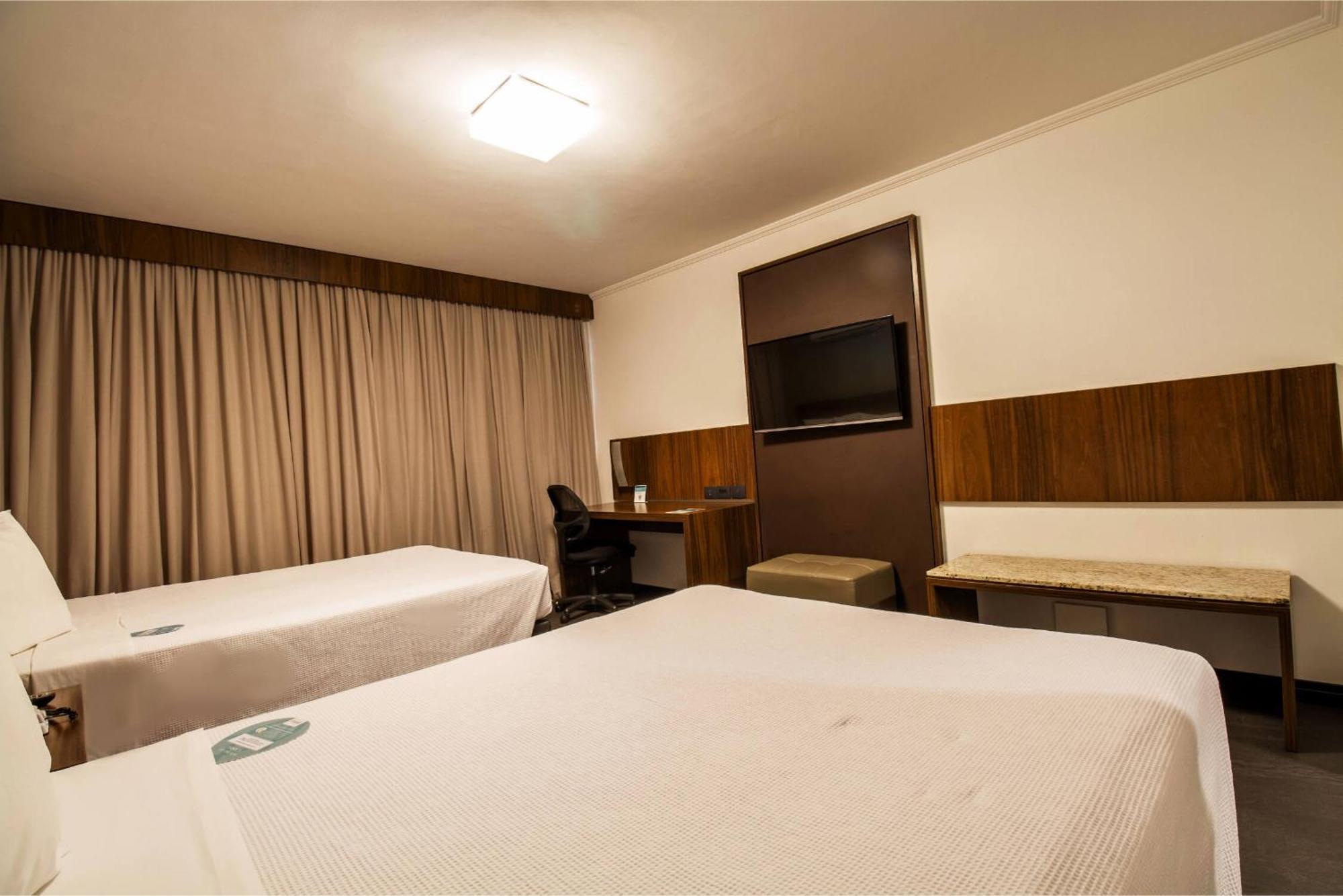 Hotel Deville Business マリンガ エクステリア 写真